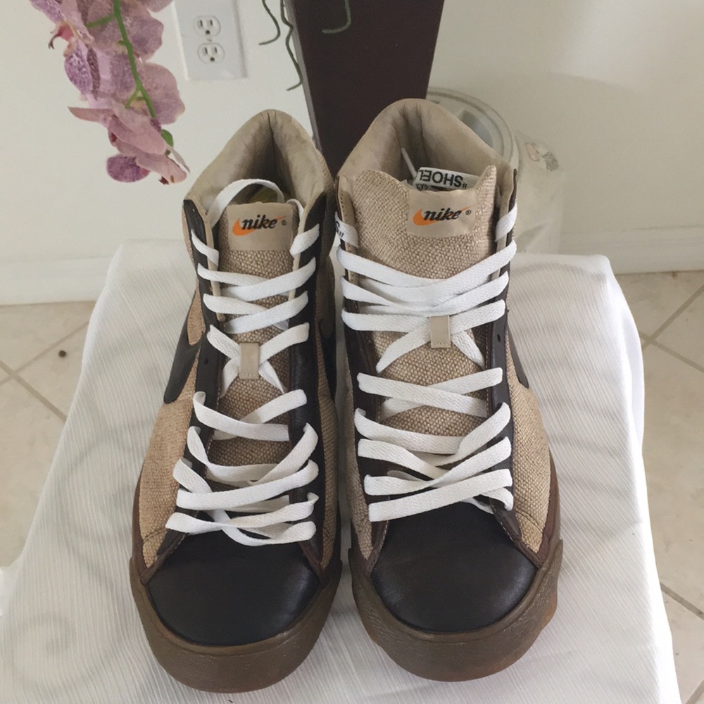 Special Edition Beige and Brown w/blue